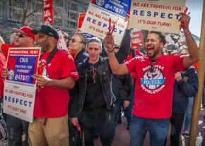 AT&amp;T workers on the picket line for a fair contract